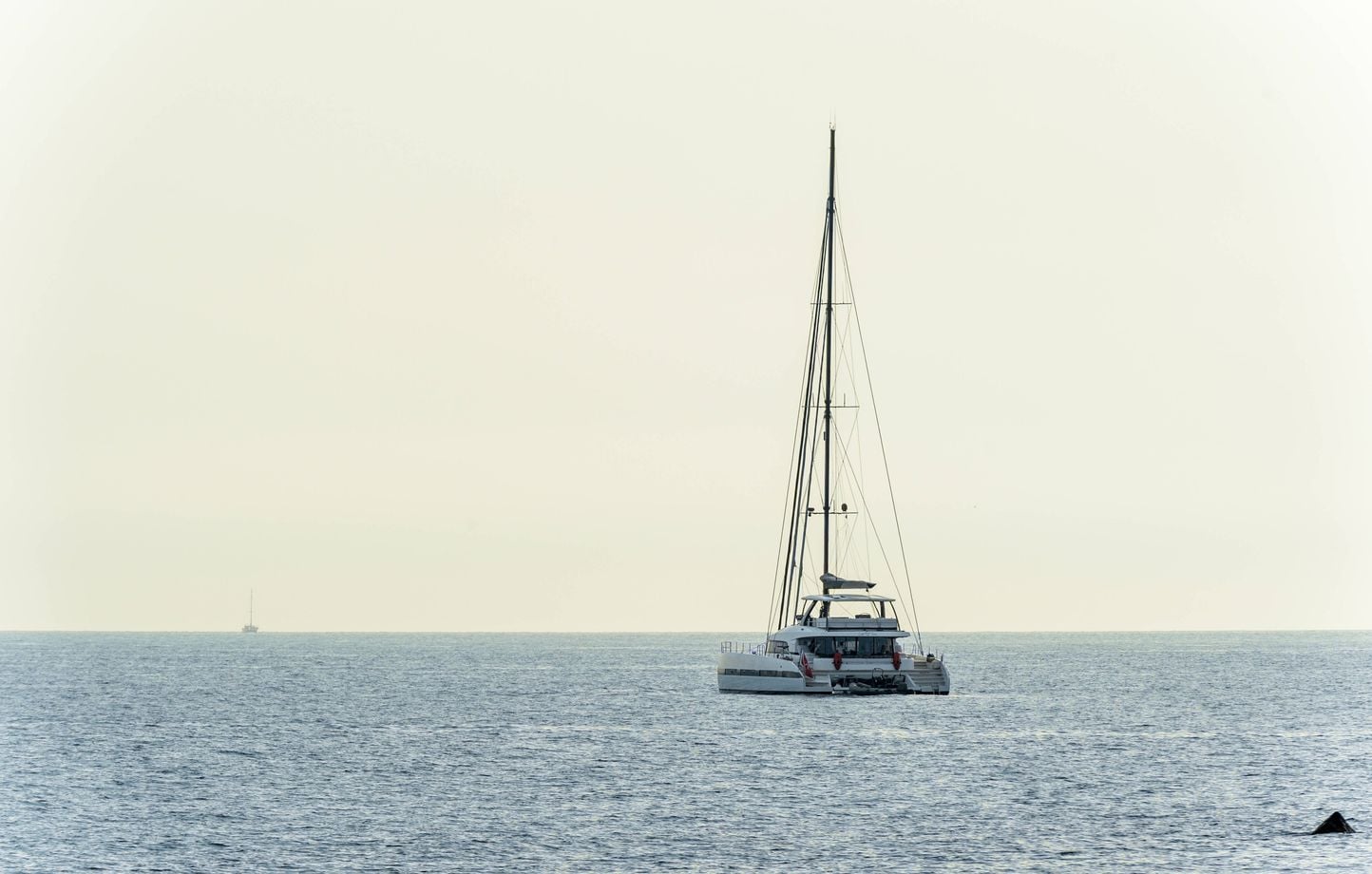 Amplias búsquedas en el lado español para encontrar a dos franceses desaparecidos en el mar en su catamarán Amplias búsquedas en el lado español para encontrar a dos franceses desaparecidos en el mar en su catamarán